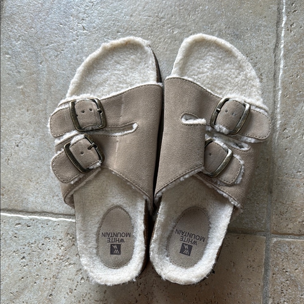 White Mountain women’s ' Tan Sandals